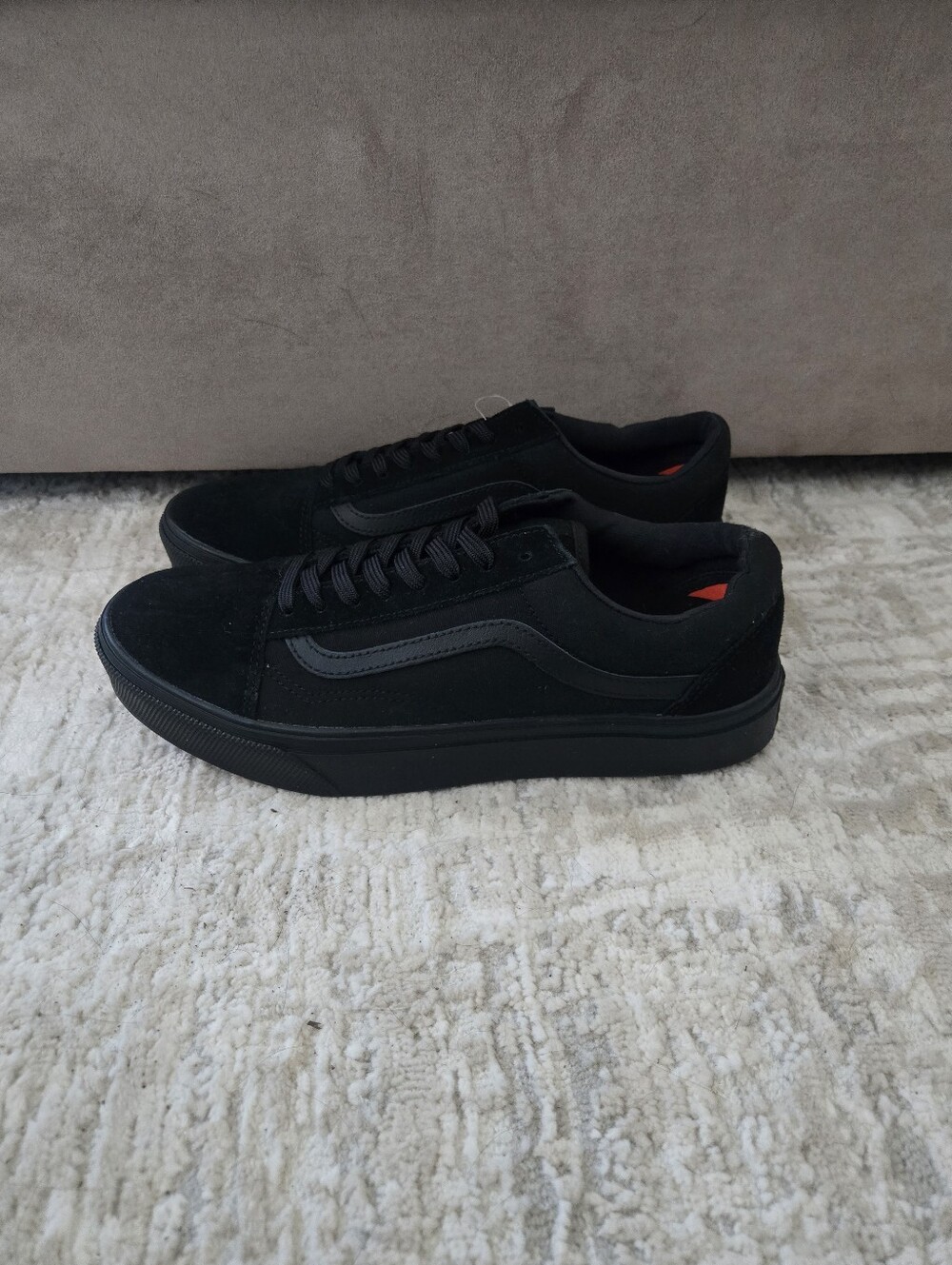 VANS Old Skool Skate Shoes Mens Sz 10 Athletic Casual Sneakers Black. - Picture 2 of 9